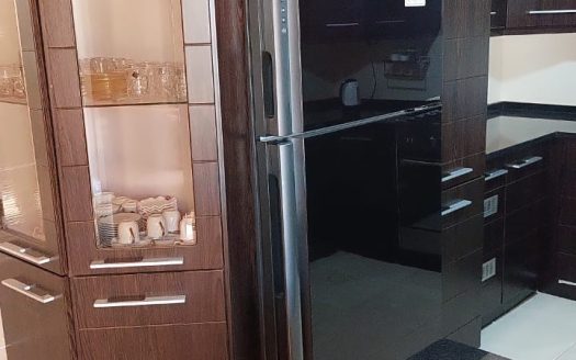 شقة للبيع في حي المنصور بالقرب من شارع الاردن