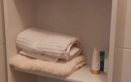 شقة للبيع في حي المنصور بالقرب من شارع الاردن