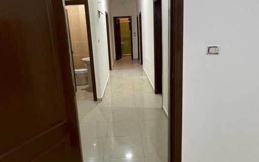 شقة للبيع في ضاحية الاستقلال بالقرب من مسجد ابو بكر الصديق
