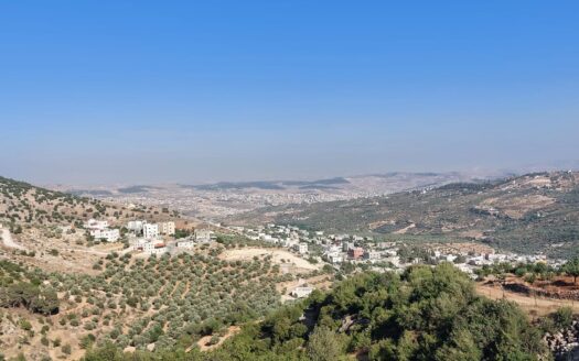 قطعة أرض خلابة للبيع