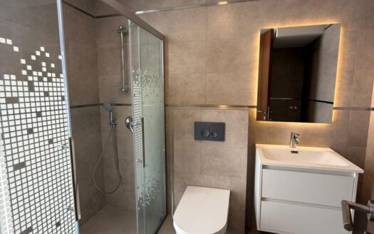 شقة فارغة في عبدون بالقرب من السفاره الأمريكية