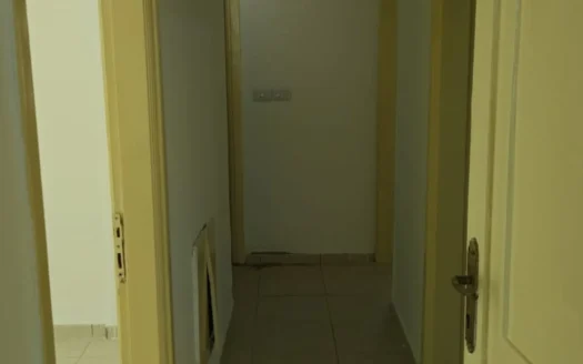 شقة فارغة للإيجار في عبدون